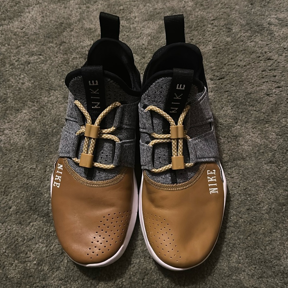 Nike Free Run CMTR 2018 Women US 8 Varsity Muted Bronze Running Shoes